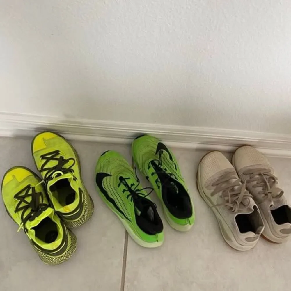 Nike under armour boy shoes size 3.5 and 4y sneakers shoes bundle set